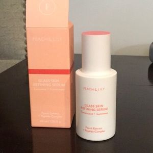 New in box Peach & Lilly Glass Skin Refining Serum